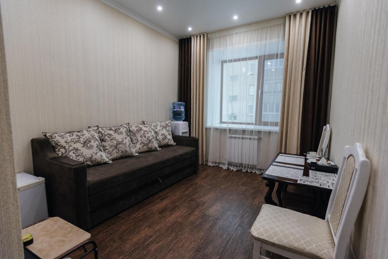 Altyn Adam Hotel Petropavlovsk Exterior foto
