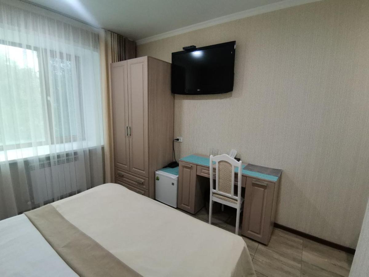 Altyn Adam Hotel Petropavlovsk Exterior foto