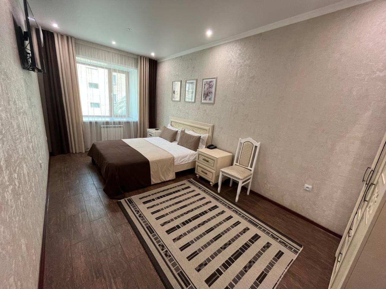 Altyn Adam Hotel Petropavlovsk Exterior foto