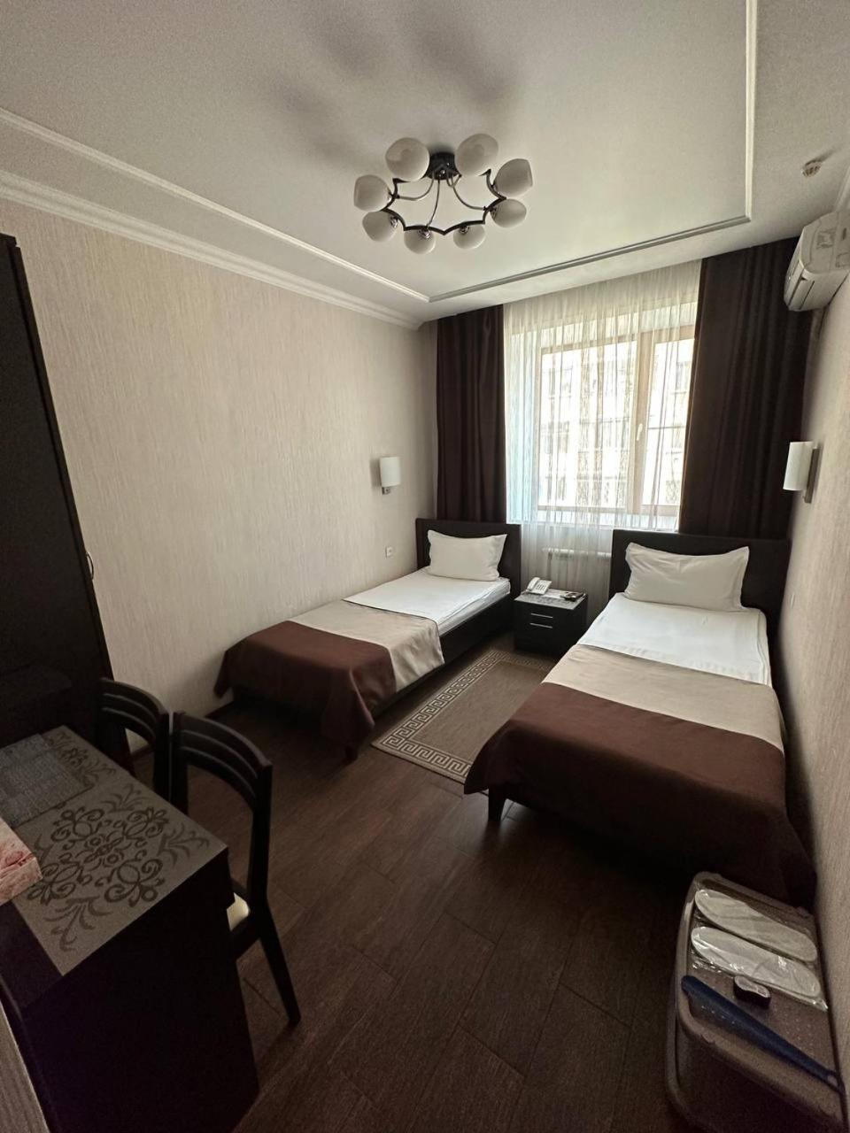 Altyn Adam Hotel Petropavlovsk Exterior foto